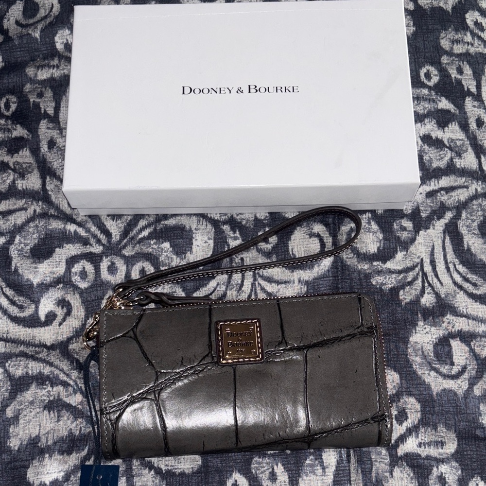 Dooney & Bourke Denison Folded Zip Wristlet Wallet Smoke Grey Color